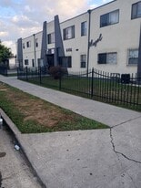Building Photo - Mazel