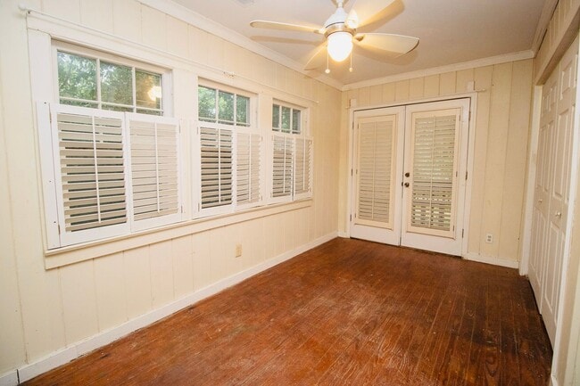 Building Photo - 3 Bedroom, 2 Bathroom in the Forest Acres Area - Available July 2026!