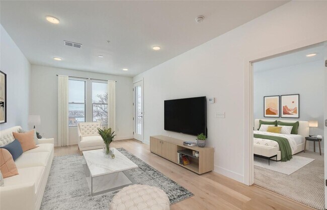 Building Photo - $0 DEPOSIT OPTION. ONE BED ONE BATH TOP FLOOR CONDO WITH MOUNTAIN VIEWS!!!