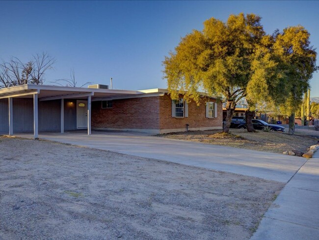 Primary Photo - 4 Bedroom 2 Bathroom