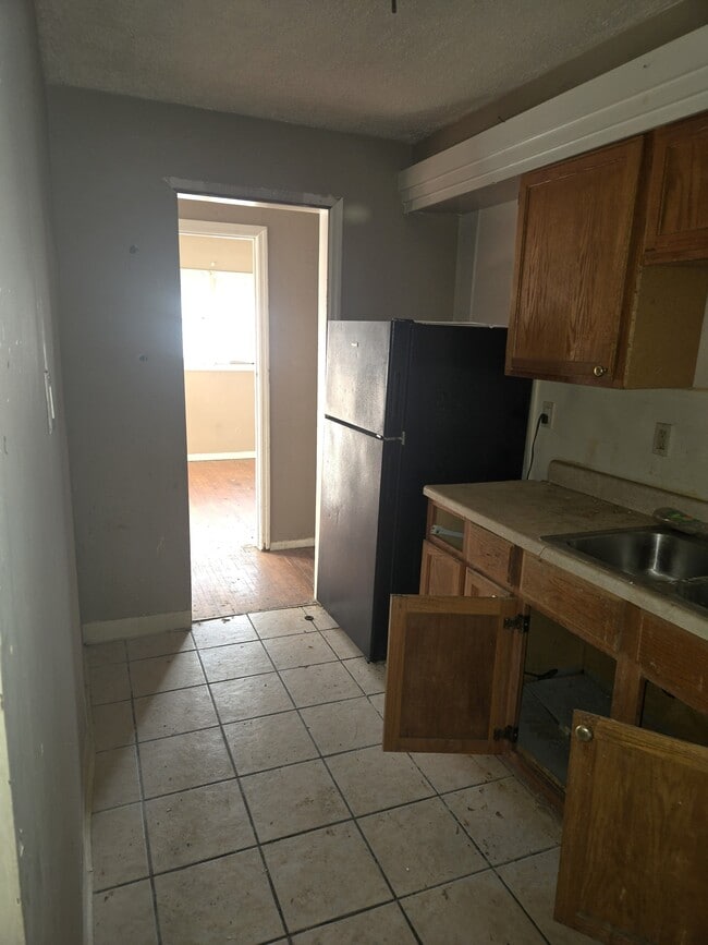 Building Photo - 125 Cameron Rd