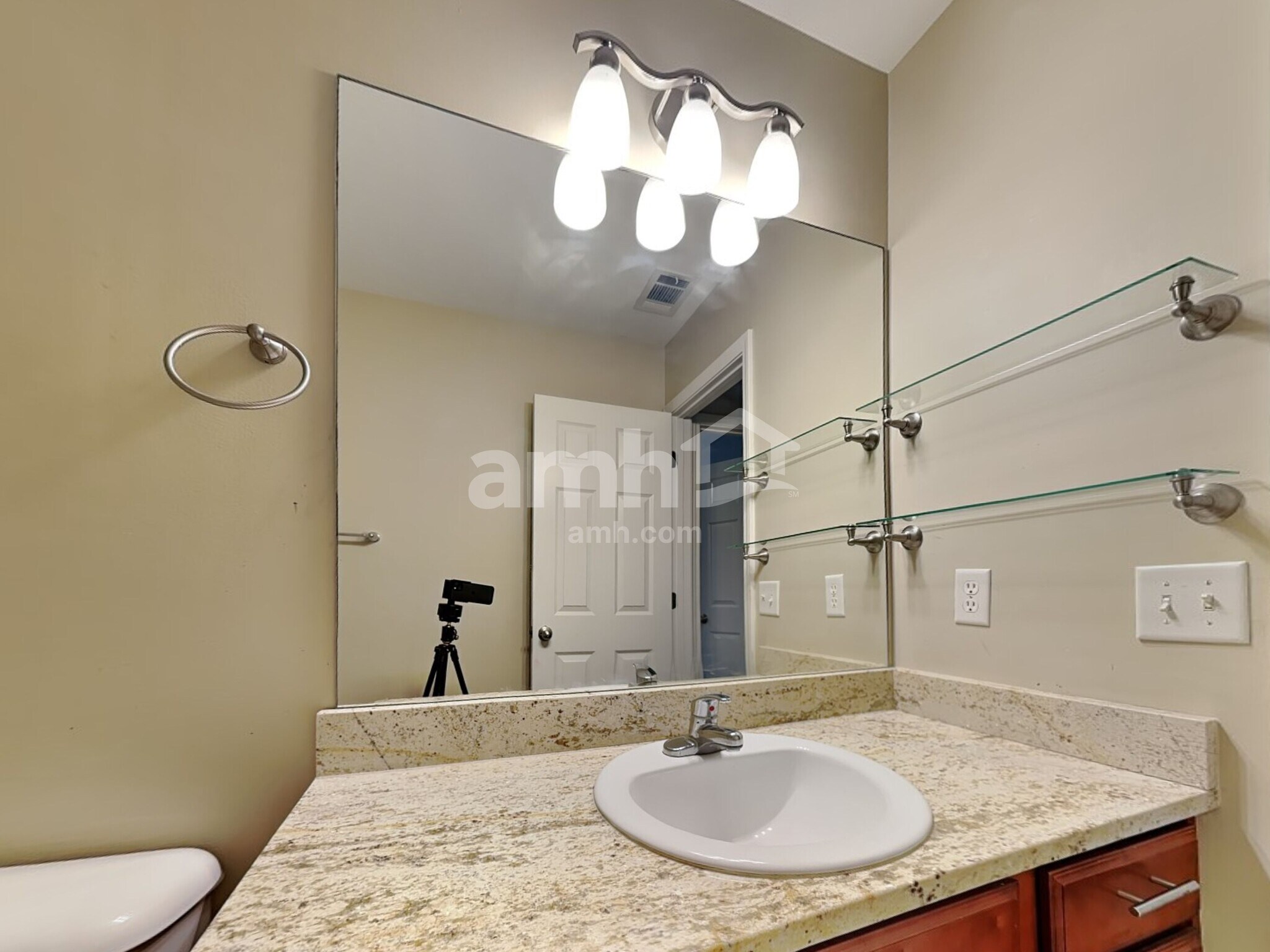 Building Photo - 412 Flint Dr