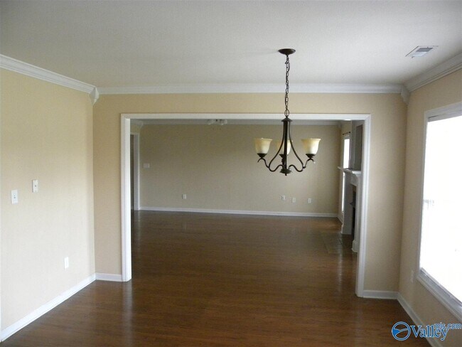 Building Photo - 105 Fawn Forest Dr