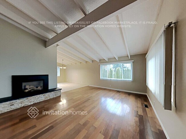 Building Photo - 469 Reiten Rd