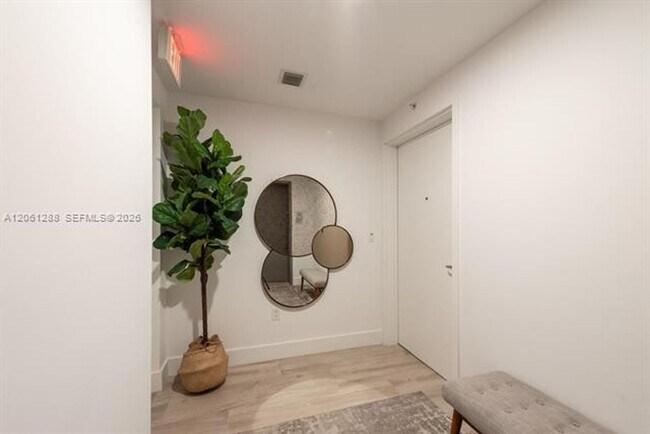Building Photo - 16385 Biscayne Blvd