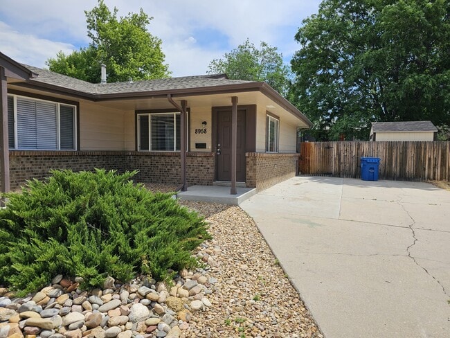 Primary Photo - 8958 Circle Dr