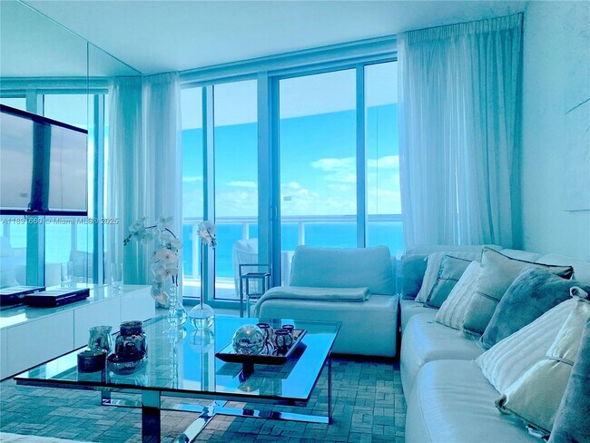 Building Photo - 17001 Collins Ave