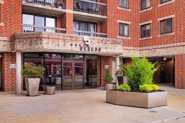 Building Photo - 15 N Beacon St