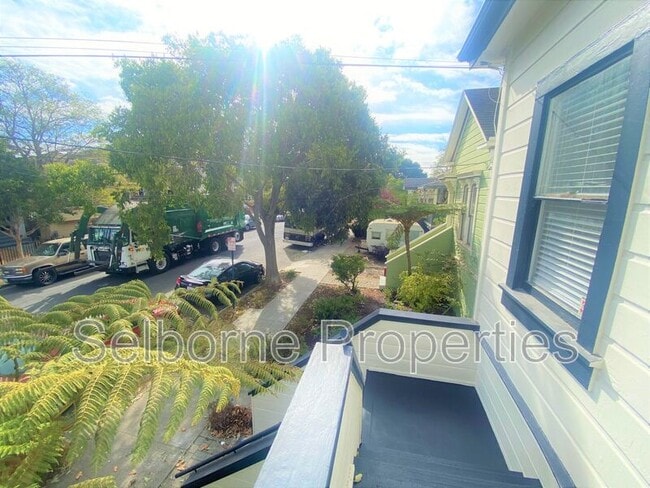 Building Photo - 4325 Essex St