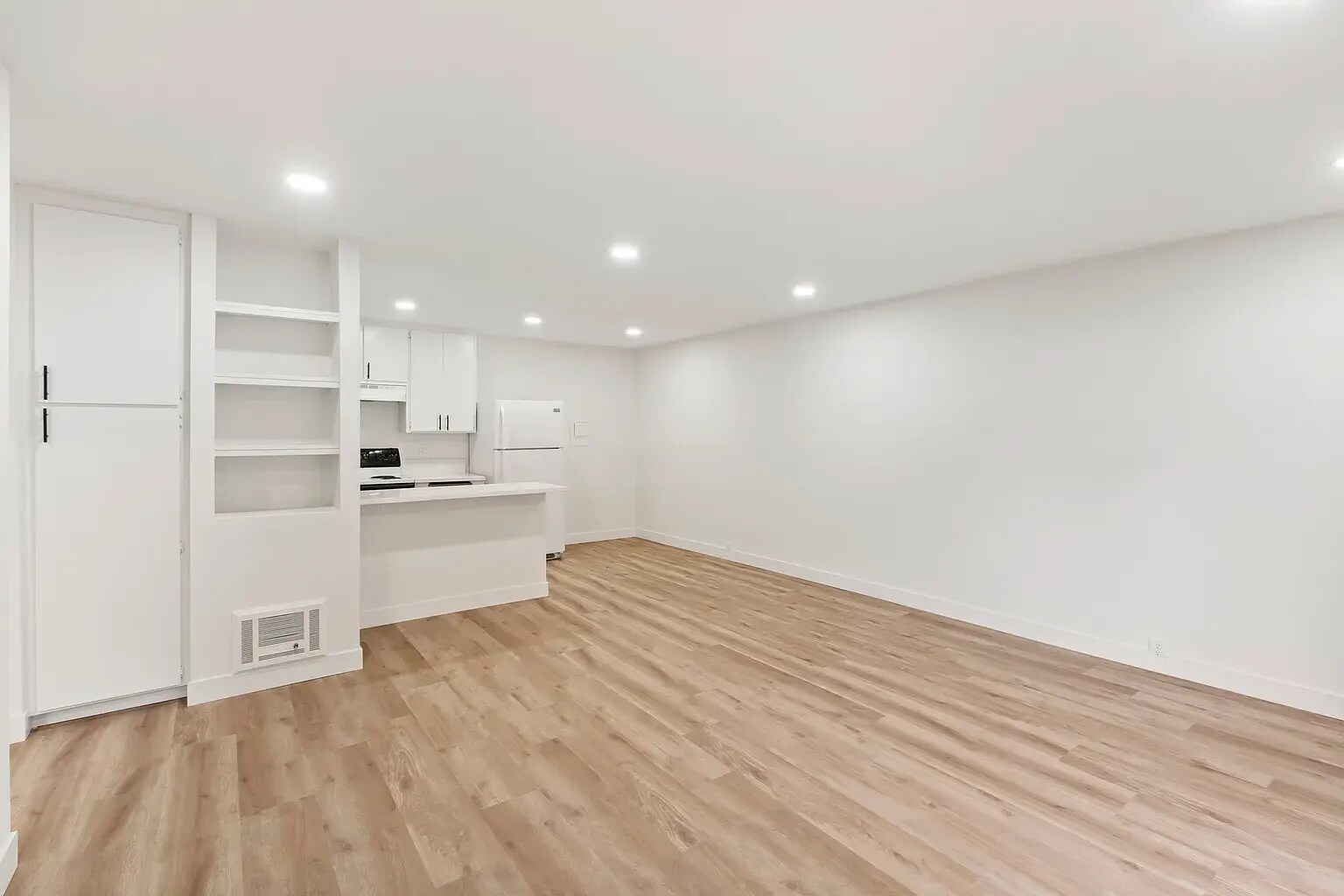 Building Photo - 6358 Rancho Mission Rd