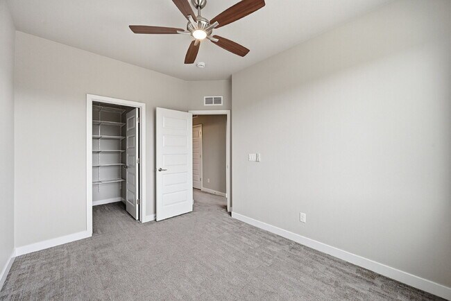 Building Photo - $2,695.45 3-bed, 2.5-bath townhome with a washer and dryer.