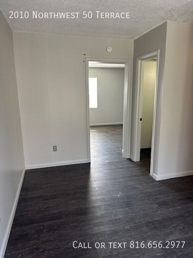 Building Photo - 2010 NW 50 Terrace