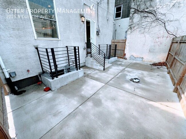 Building Photo - 2025 N College Ave