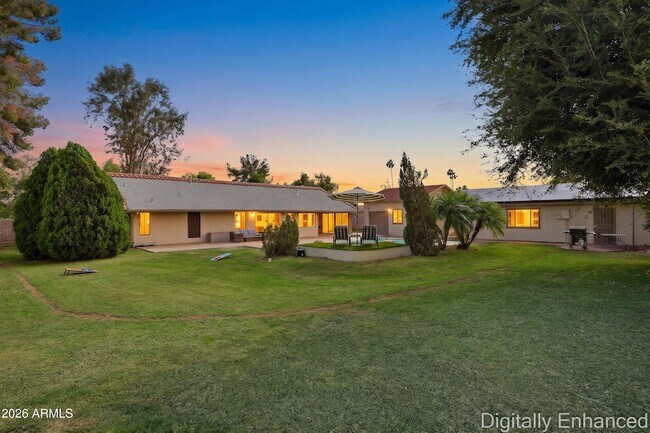 Building Photo - 10432 W Avalon Dr