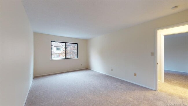 Building Photo - 114 Cottonwood Rd