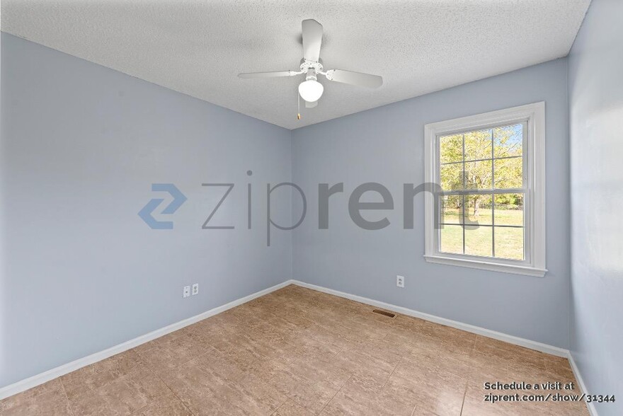 Building Photo - 2502 Foxworth Dr