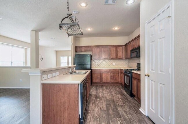 Building Photo - 106 Mertz Ln