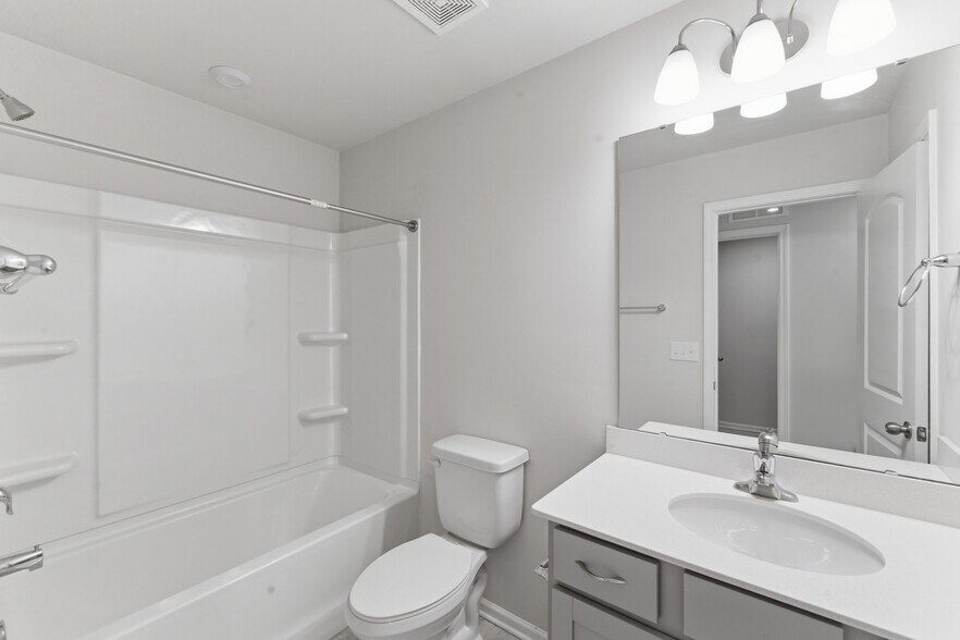 Building Photo - 1324 Galloway Rd