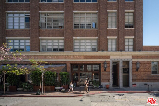 Building Photo - 1850 Industrial St