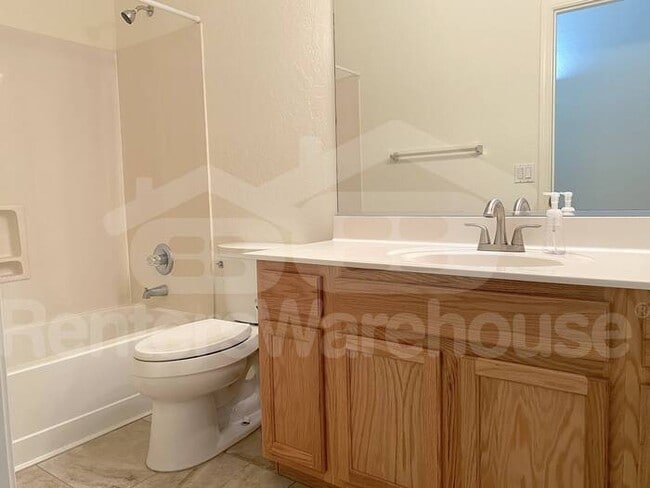 Building Photo - Golf Course Home in The Villages at Queen ...