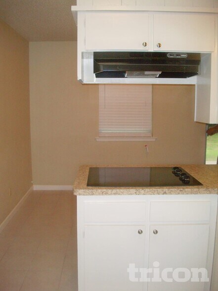 Building Photo - 3307 Hummingbird Ln