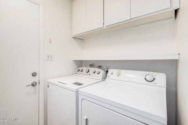 Building Photo - 11009 S Tewa St