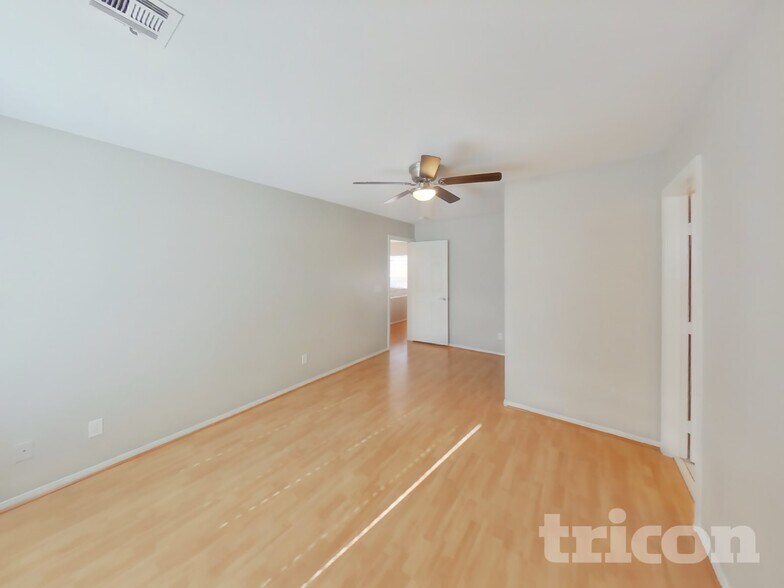 Building Photo - 1445 Little Spring Ct