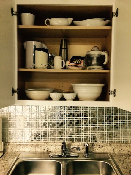 Building Photo - 2726-101 Eldridge Ave