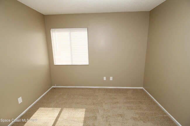 Building Photo - 1021 Abada Ct NE