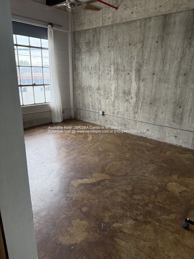 Building Photo - CHIC INDUSTRIAL 2BR/2BA CONDO Available Now!