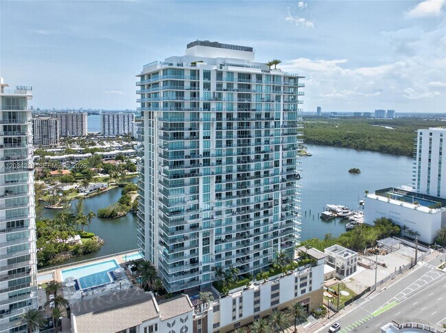 Building Photo - 300 Sunny Isles Blvd