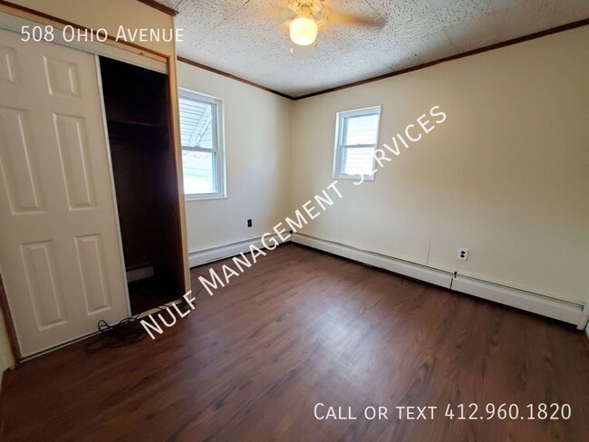 Building Photo - Eligible for Section 8: 3 Bed, 1.5 Bath Ho...