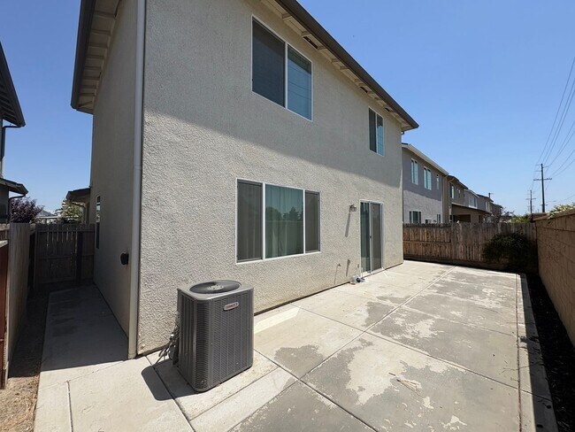 Building Photo - 1011 W Payson Ave