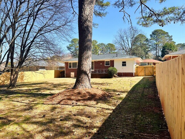 Building Photo - Charming 3BR House in Atlanta