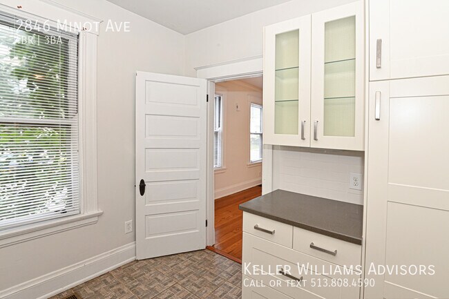 Building Photo - 2846 Minot Ave