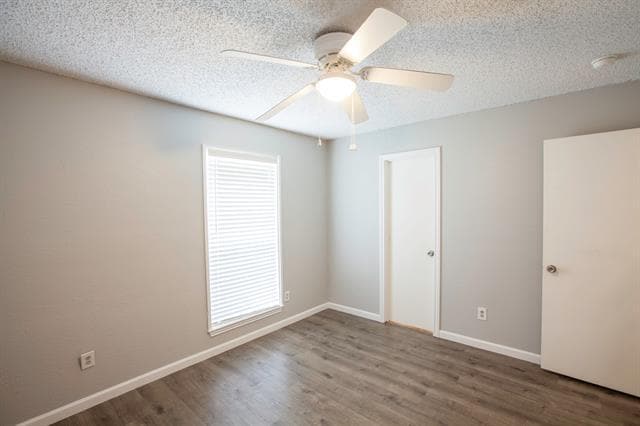 Building Photo - 1535 Rocky Point Dr
