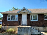 Building Photo - 508 E Cleveland Ave