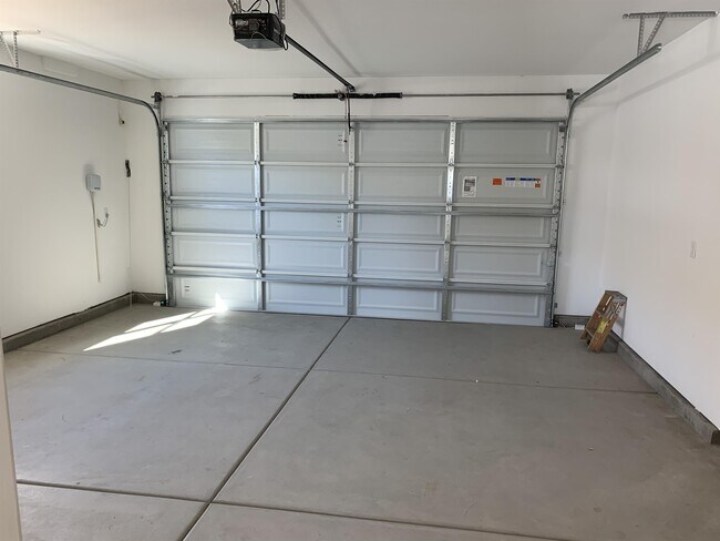 Building Photo - 7600 Arya Ct