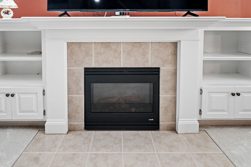 Building Photo - 4939 Stonehaven Dr