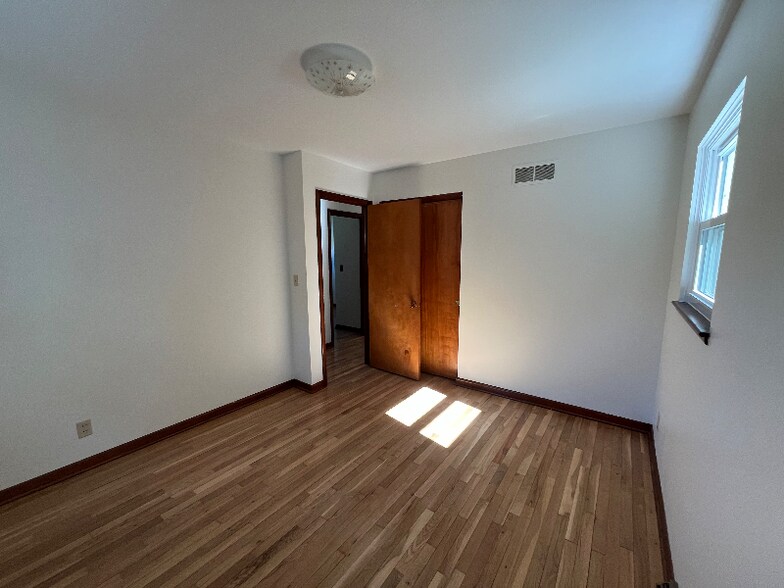 Building Photo - 193 Bermont Ave