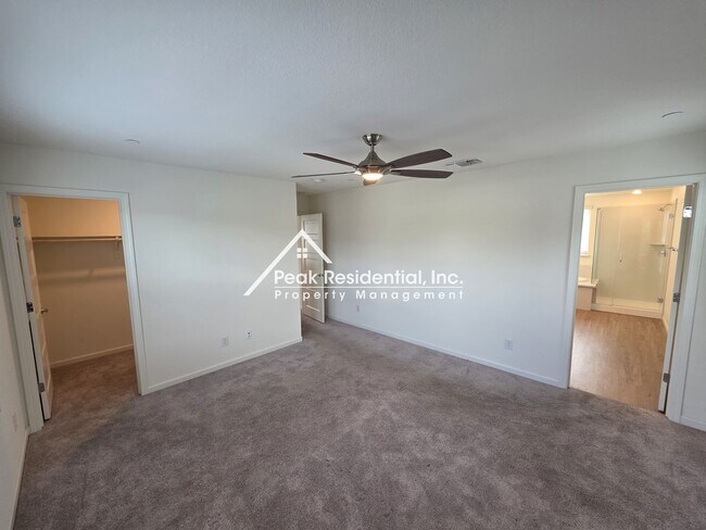 Building Photo - Only 2 years new. 3-bedrooms in Elk Grove