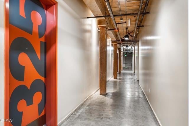 Building Photo - 530 S Hewitt St