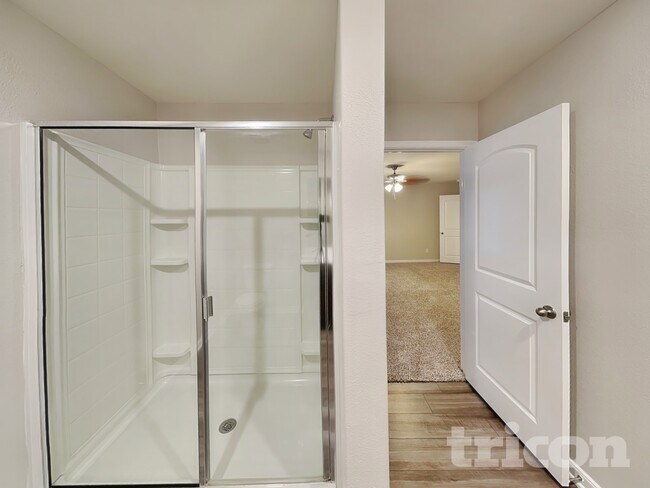 Building Photo - 837 Mallorie Ln