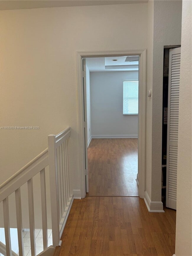 Building Photo - 6626 Hidden Cove Dr