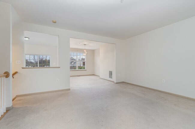 Building Photo - 11 Indiana Cir