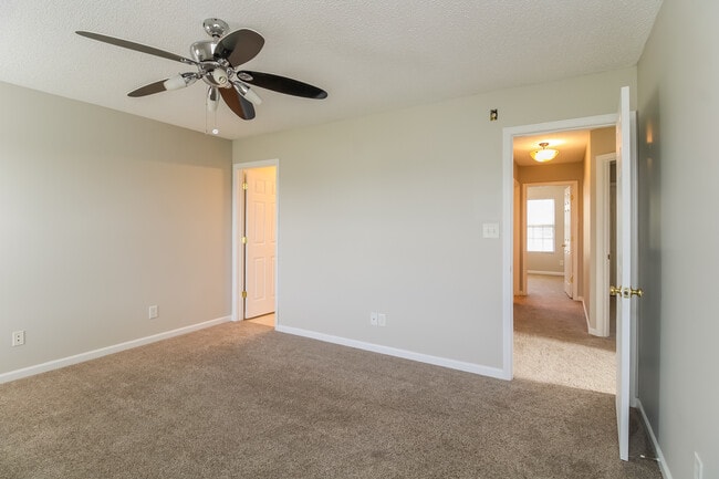 Building Photo - 1225 Hampton Park Dr