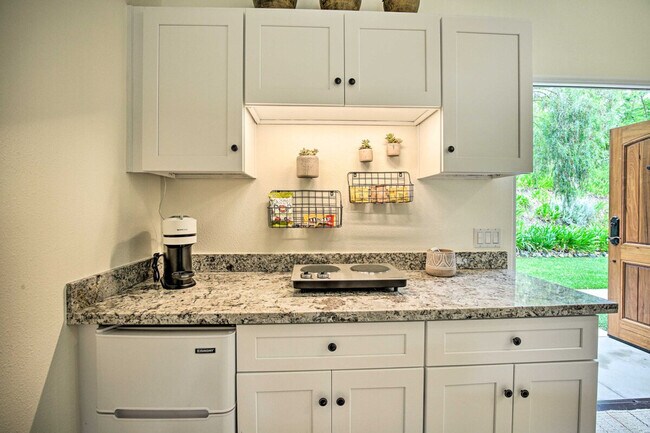 Building Photo - 7717 La Orquidia