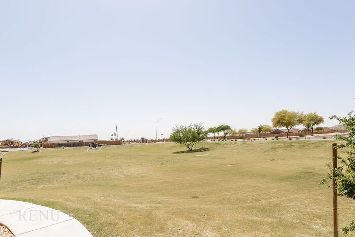 Building Photo - 35327 W San Capistrano Ave