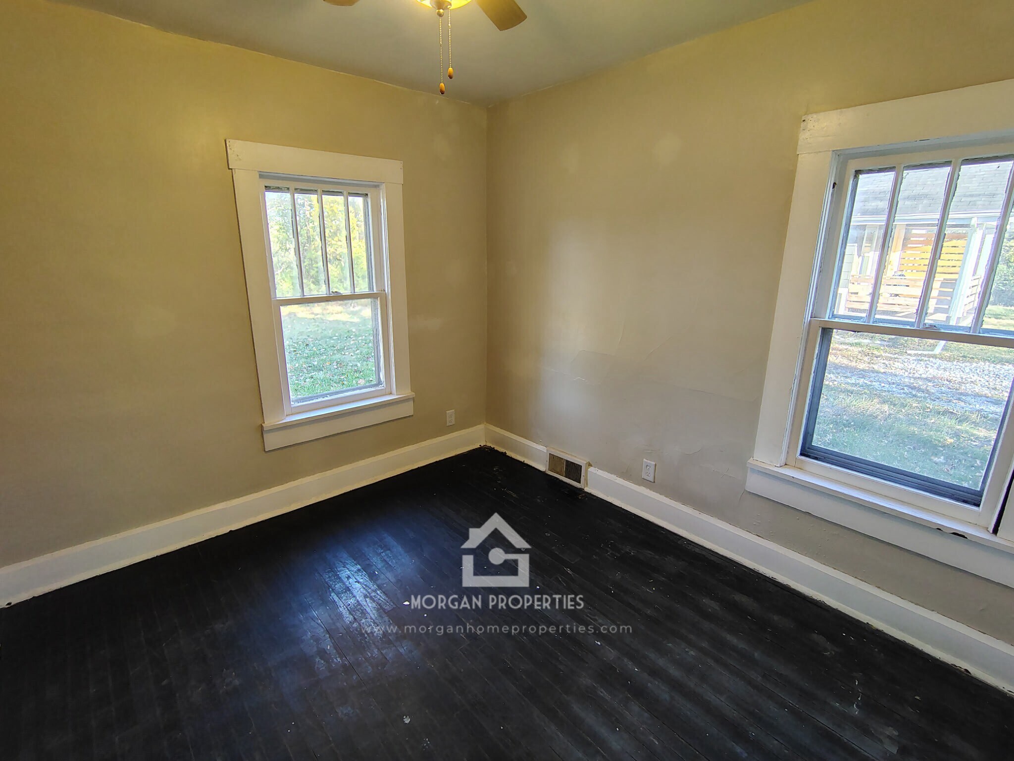 Building Photo - 1214 E 18th St