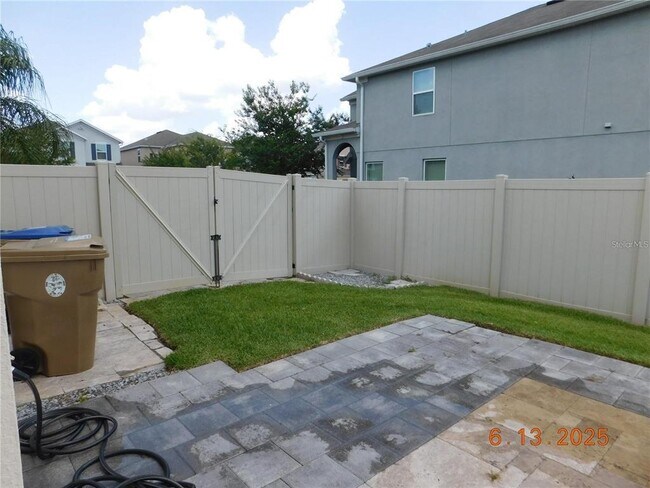 Building Photo - 3199 Turret Dr